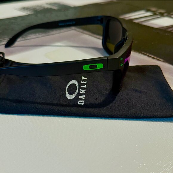 OO9102 Oakley Holbrook Jade Iridium Prizm Polarized Sunglasses - Picture 10 of 12